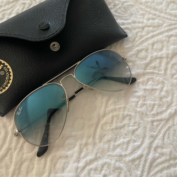 Ray-Ban Silver and Blue Aviator Sunglasses - Picture 4 of 4